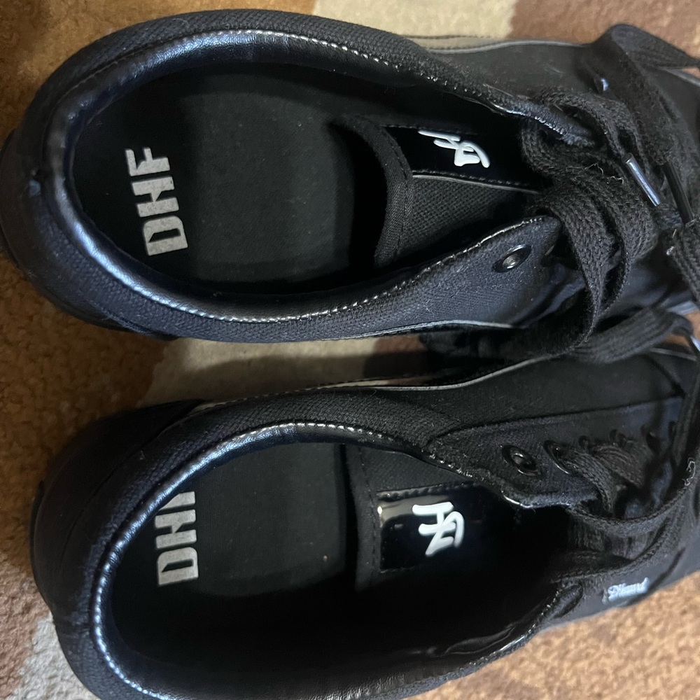 Authentic DHF Shepperd Sneakers. - Picture 6 of 16